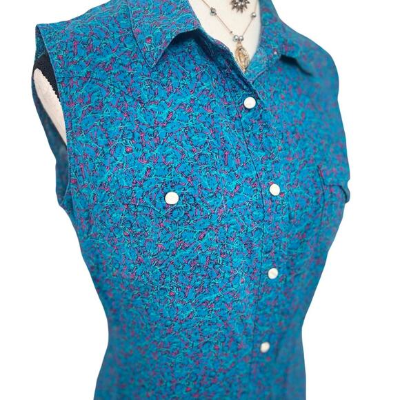 RETRO WRANGLER BUTTON FRONT SLEEVELESS‎ TOP SMALL/MEDIUM. - Picture 3 of 7